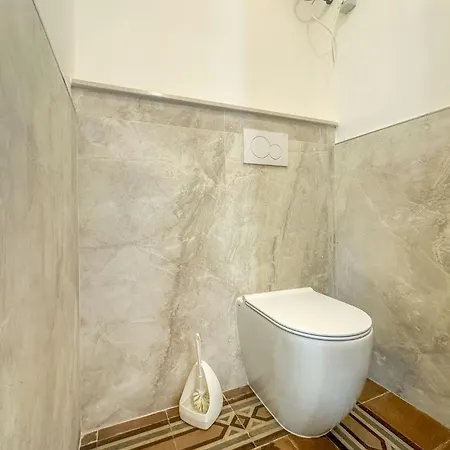 Rivierarent Chez Rita Finale Ligure