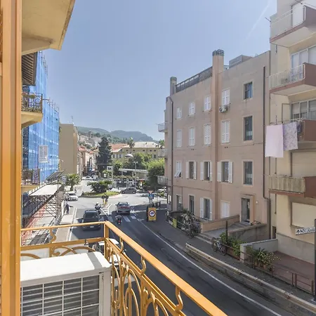 Rivierarent Chez Rita * 菲纳莱利古雷