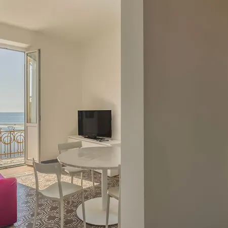 Rivierarent Chez Rita * Finale Ligure